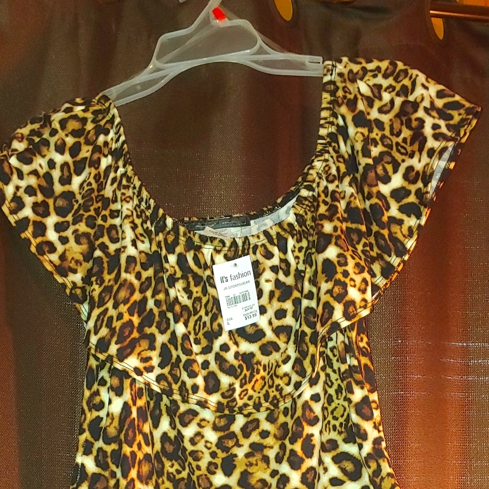 Juniors top